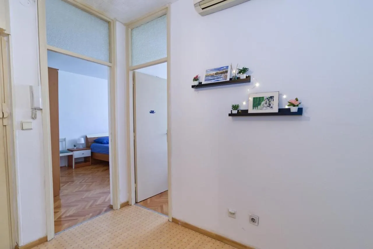 Primesun Apartment Split 0*,